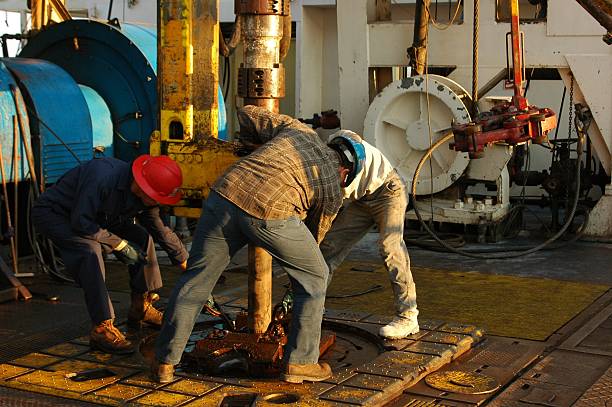Qué Es el Trabajo en Plataformas Petroleras Offshore: Vida, Roles y Oportunidades en el Mar