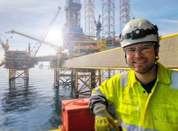 Was Offshore-Ölarbeit bedeutet: Leben, Berufe und Chancen auf See